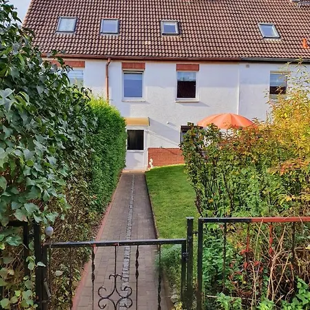 아파트 Ferienwohnung Mit Garten In