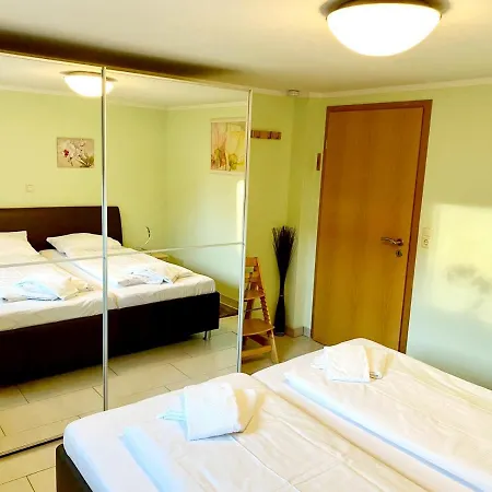 Ferienwohnung Mit Garten In *